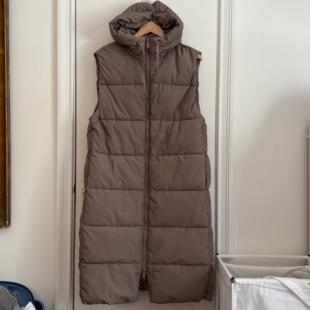 H&M Taupe Puffer Vest Jacket